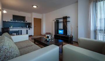 Апартаменты с 1 спальней (для 2 взрослых) в  Grand Royale Apartment Complex & Spa